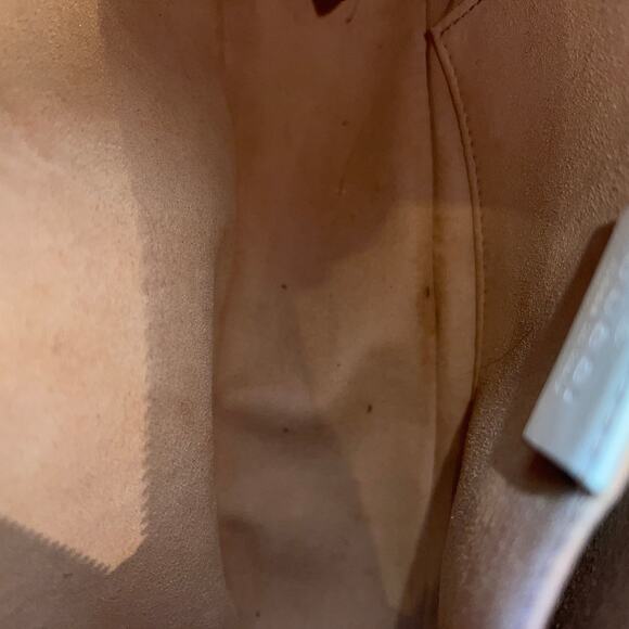 GUCCI GG Marmont Small Camera Bag - Picture 11 of 16